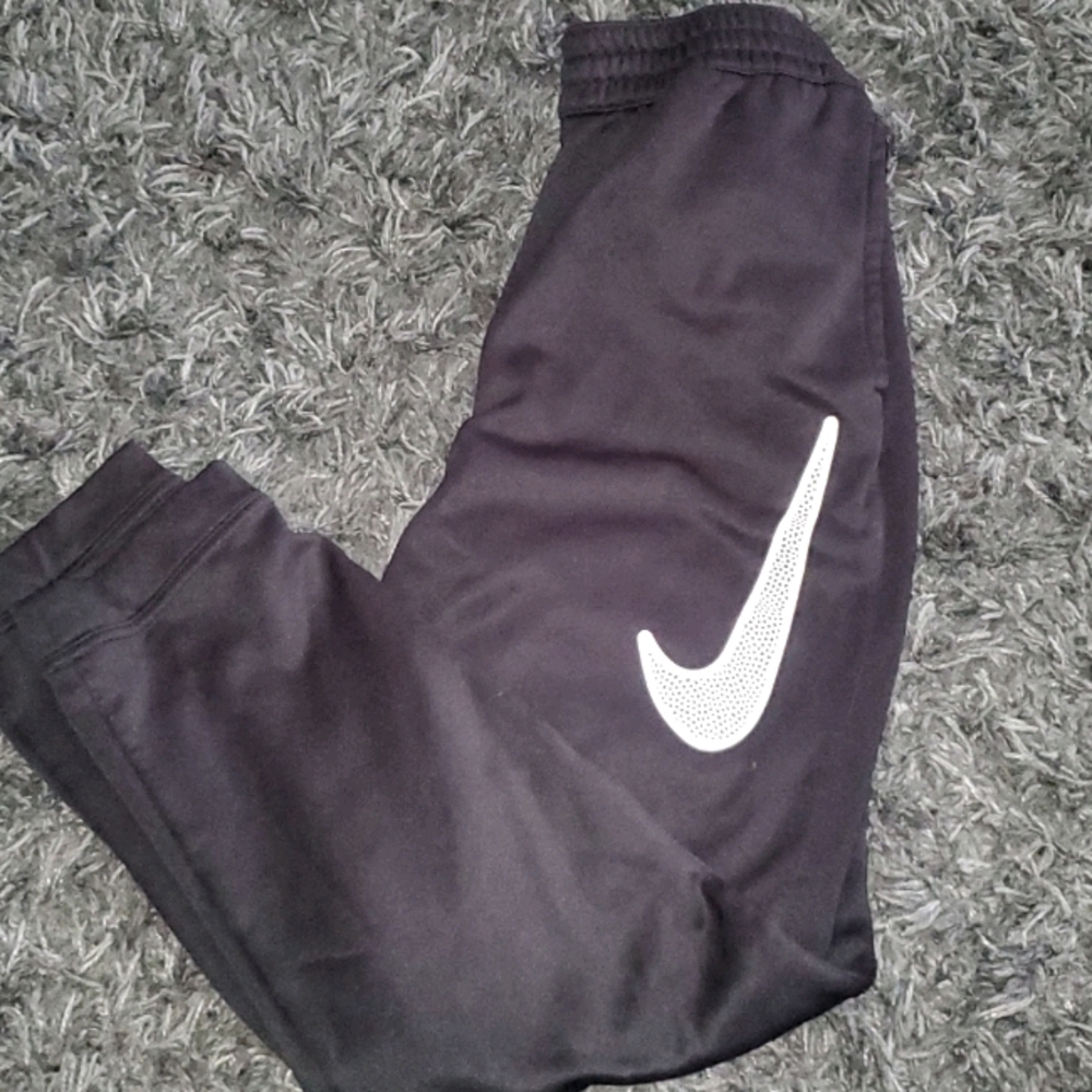BOYS NIKE DRI FIT JOGGERS SIZE XL